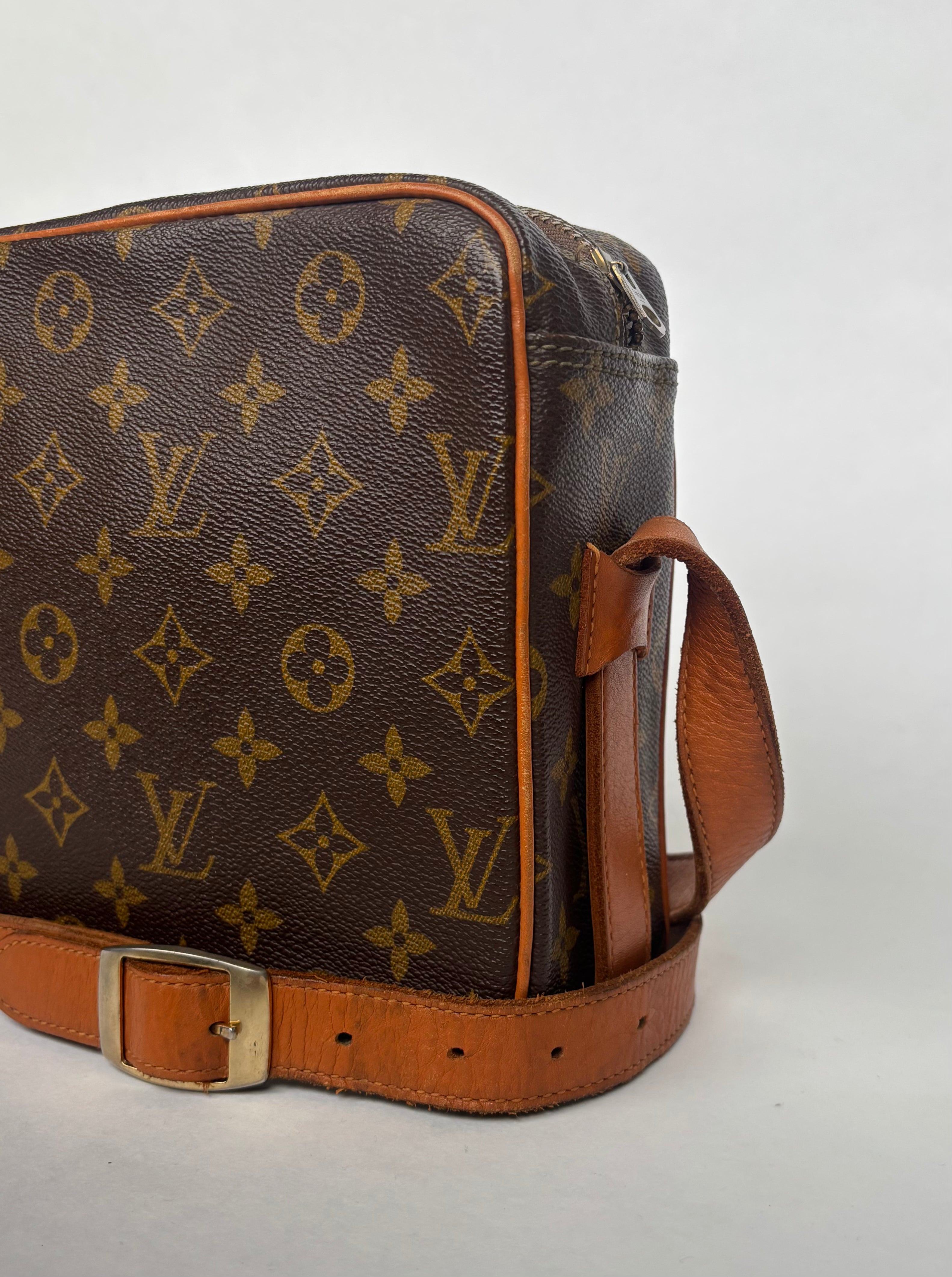 Louis Vuitton Reporter Porté Épaule