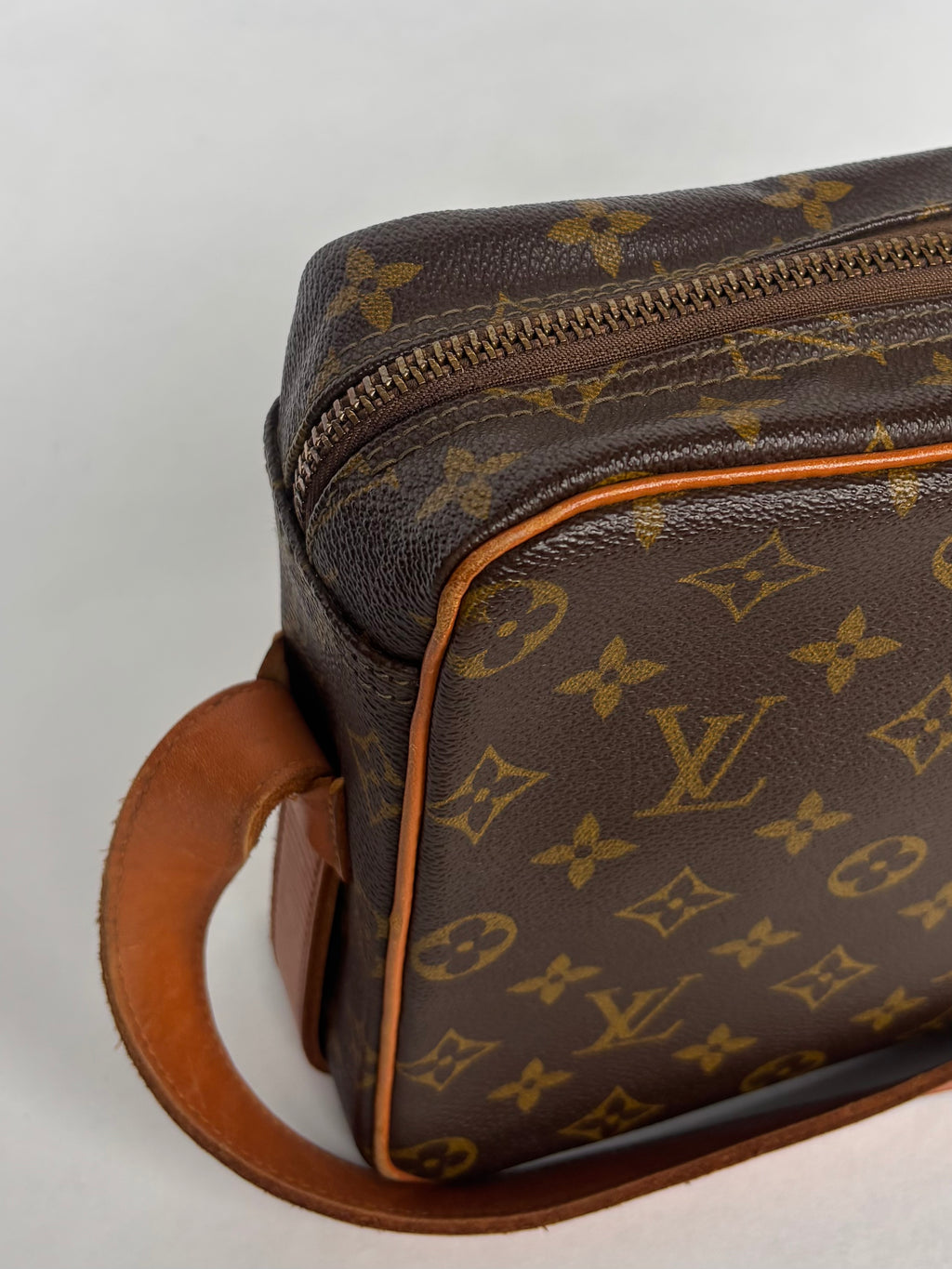 Louis Vuitton Reporter Porté Épaule