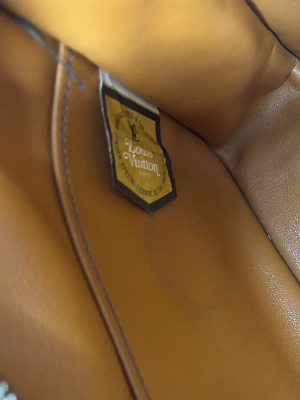 Louis Vuitton Reporter Porté Épaule