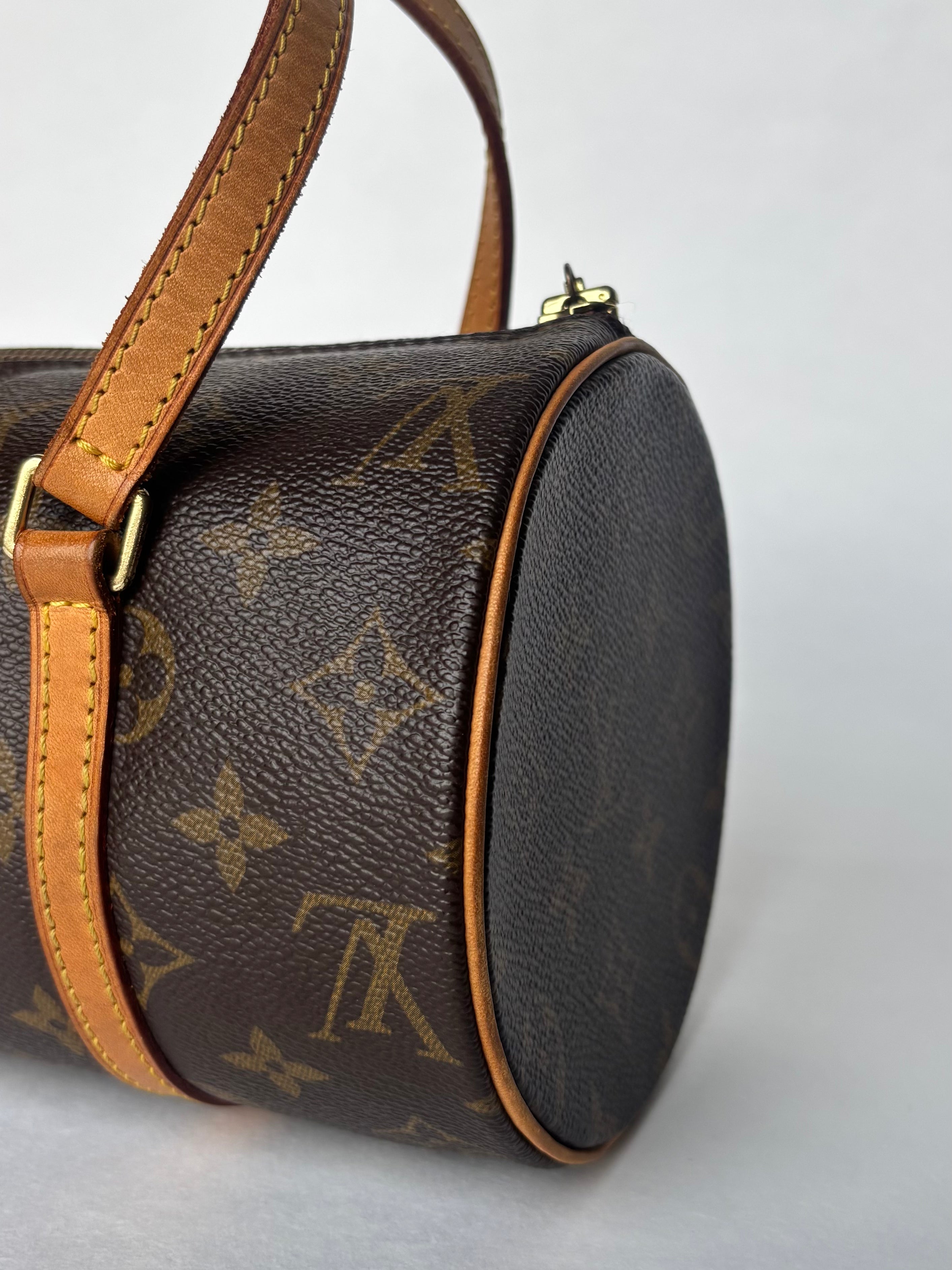 Louis Vuitton Papillon 26