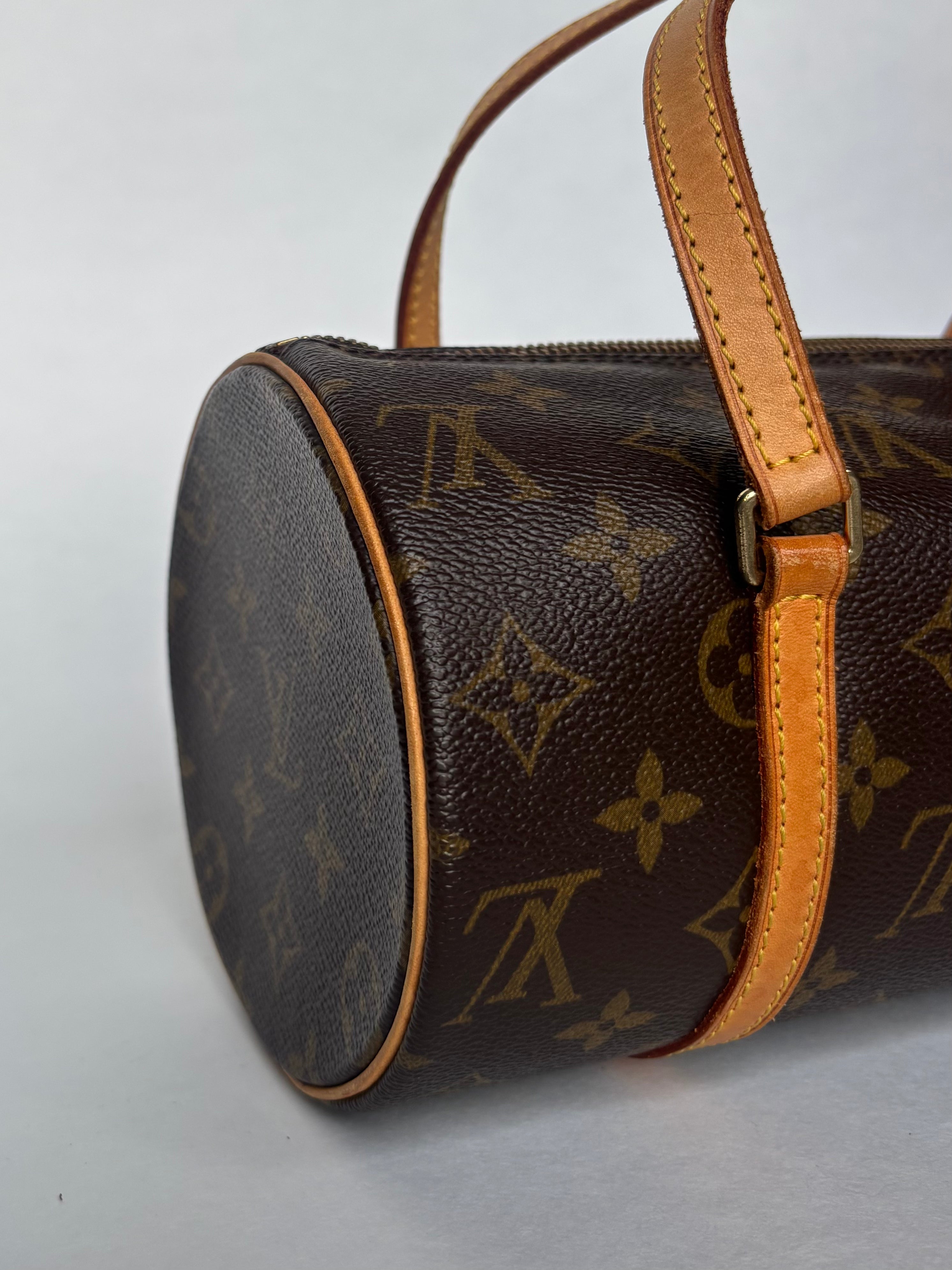 Louis Vuitton Papillon 26